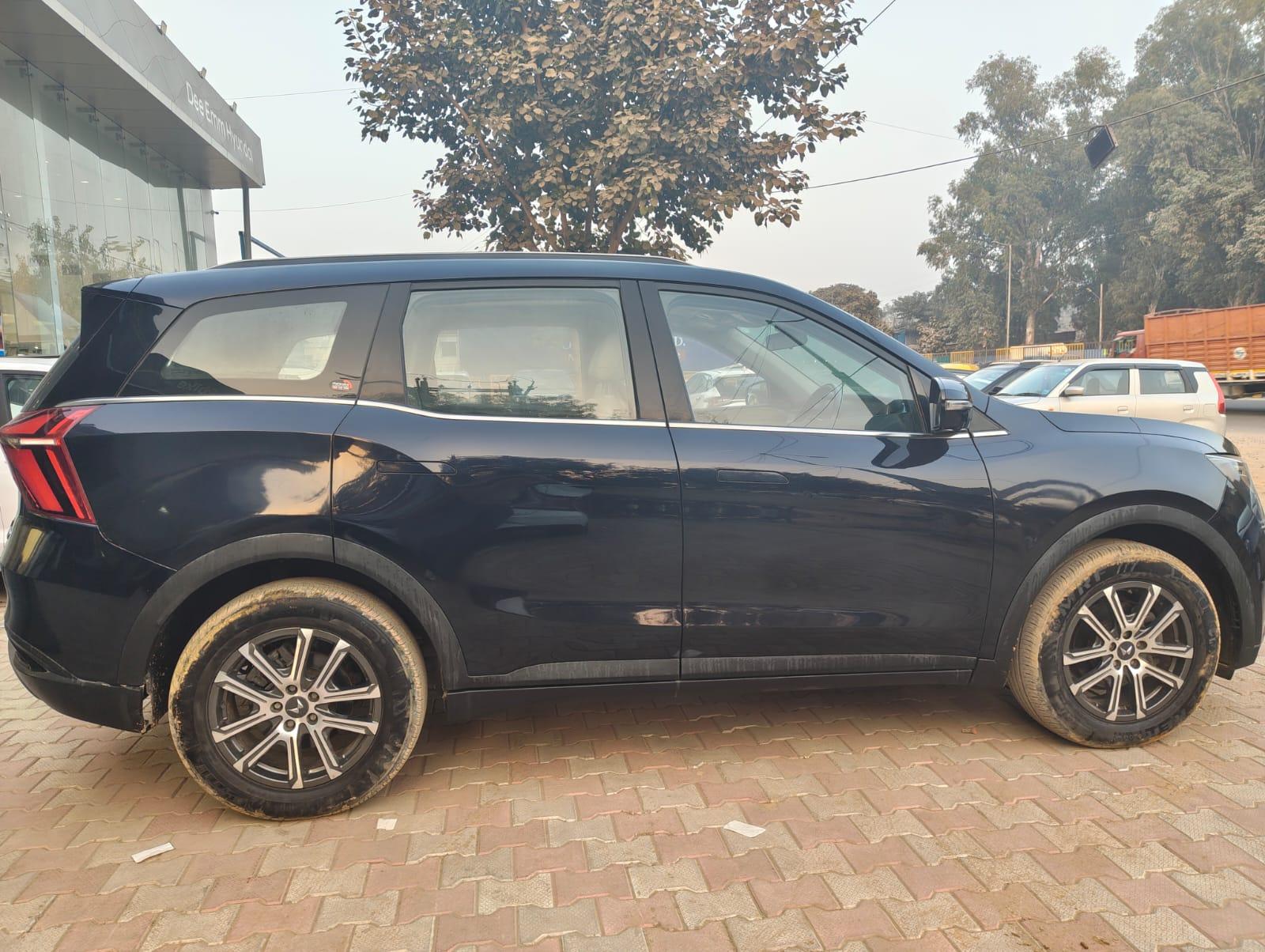 यूज़्ड 2021 महिंद्रा एक्सयूवी700, Palam Road, Gurgaon 5 यूज़्ड 2021 महिंद्रा एक्सयूवी700, Palam Road, Gurgaon 5