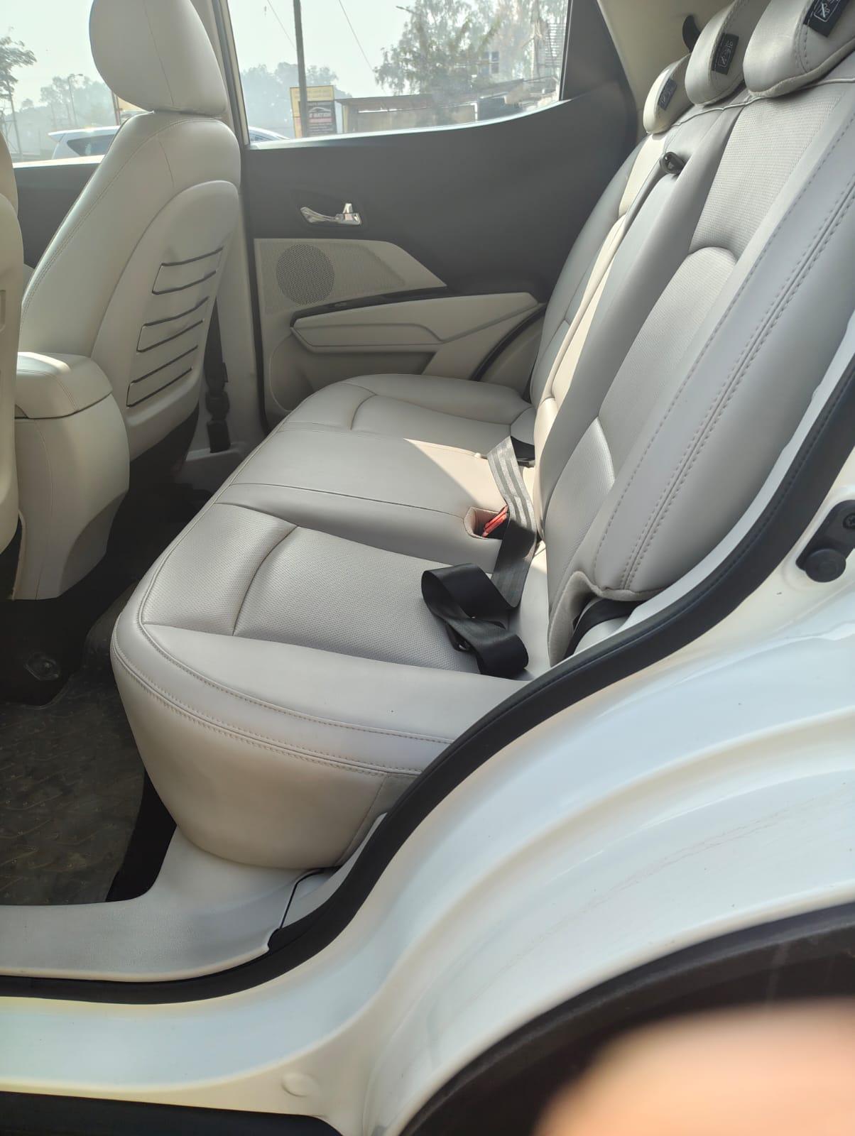 यूज़्ड 2022 महिंद्रा एक्सयूवी300, Palam Road, Gurgaon 16 यूज़्ड 2022 महिंद्रा एक्सयूवी300, Palam Road, Gurgaon 16