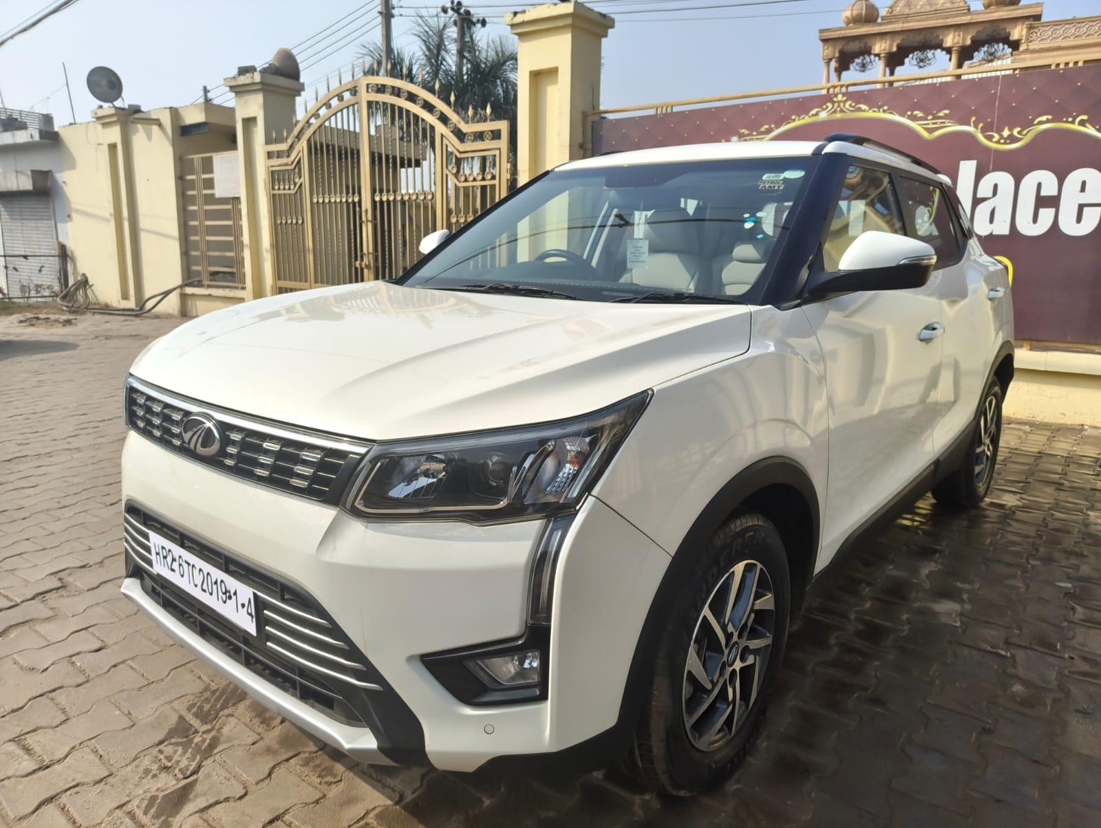 2022 महिंद्रा एक्सयूवी300 W8 (O) AMT 2022 महिंद्रा एक्सयूवी300 W8 (O) AMT