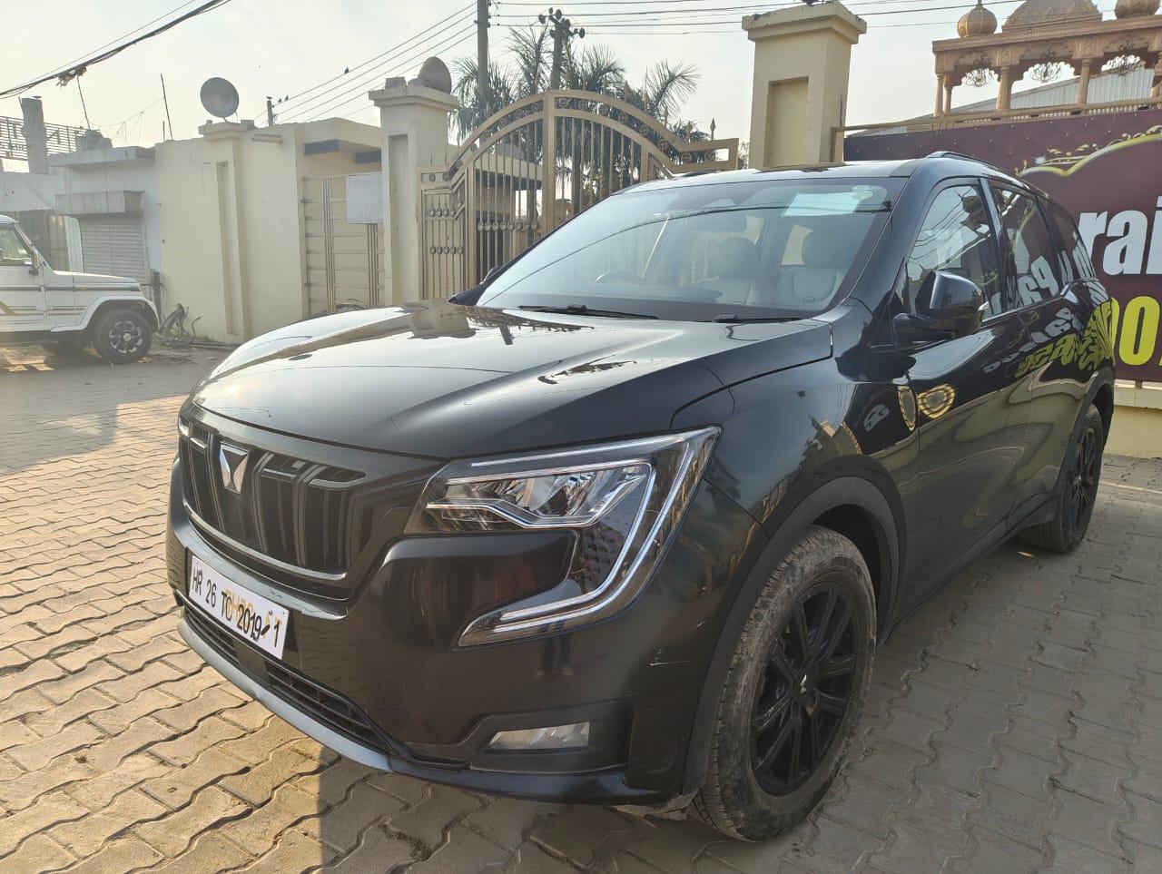 2024 महिंद्रा एक्सयूवी700 MX Petrol MT 7 STR 2024 महिंद्रा एक्सयूवी700 MX Petrol MT 7 STR