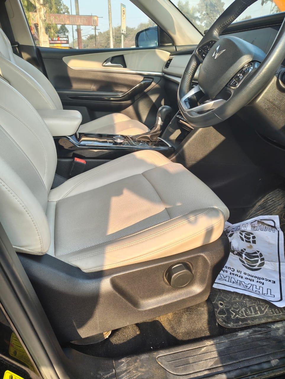 यूज़्ड 2024 महिंद्रा एक्सयूवी700, Palam Road, Gurgaon 15 यूज़्ड 2024 महिंद्रा एक्सयूवी700, Palam Road, Gurgaon 15