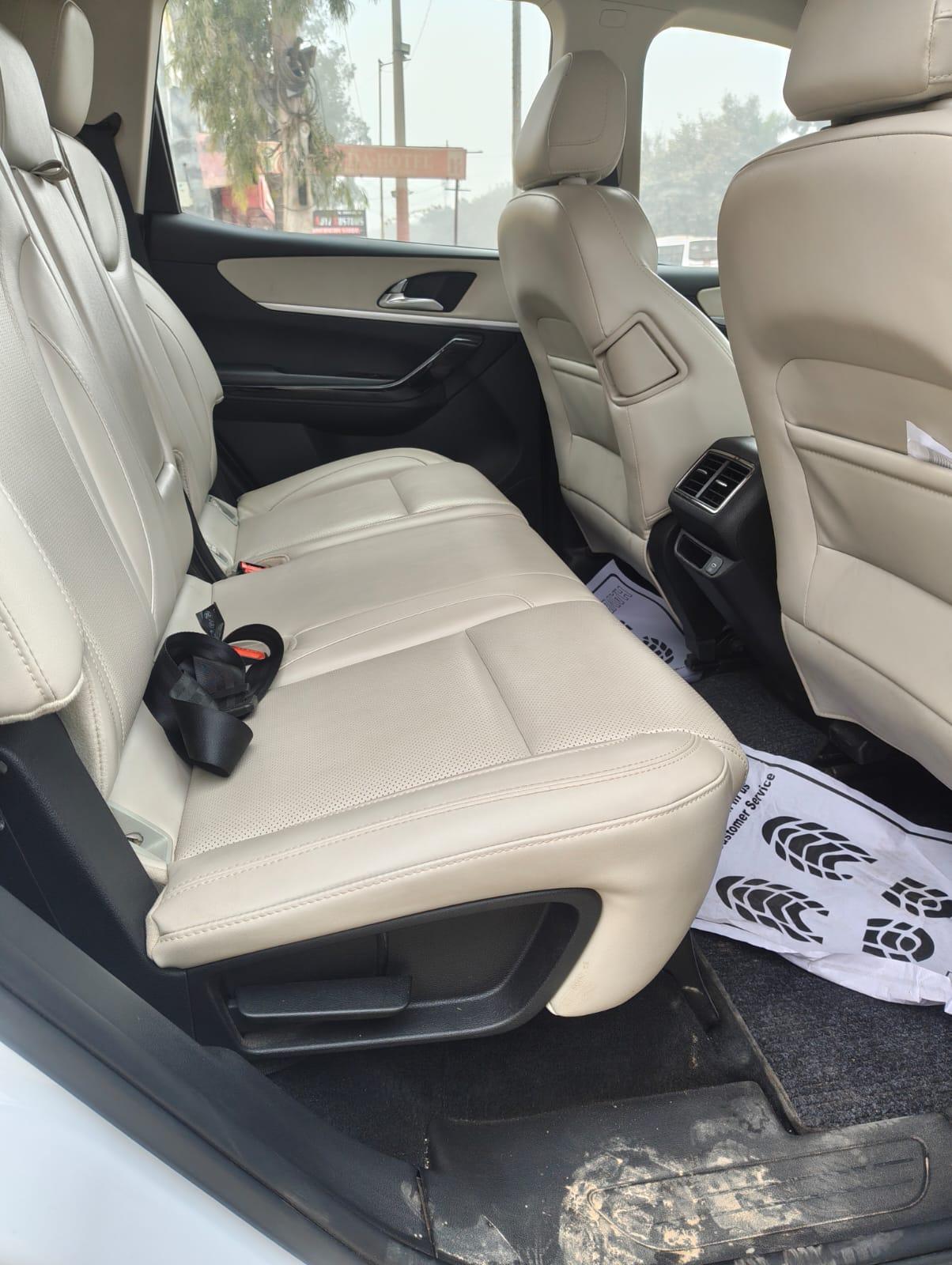 यूज़्ड 2024 महिंद्रा एक्सयूवी700, Palam Road, Gurgaon 16 यूज़्ड 2024 महिंद्रा एक्सयूवी700, Palam Road, Gurgaon 16