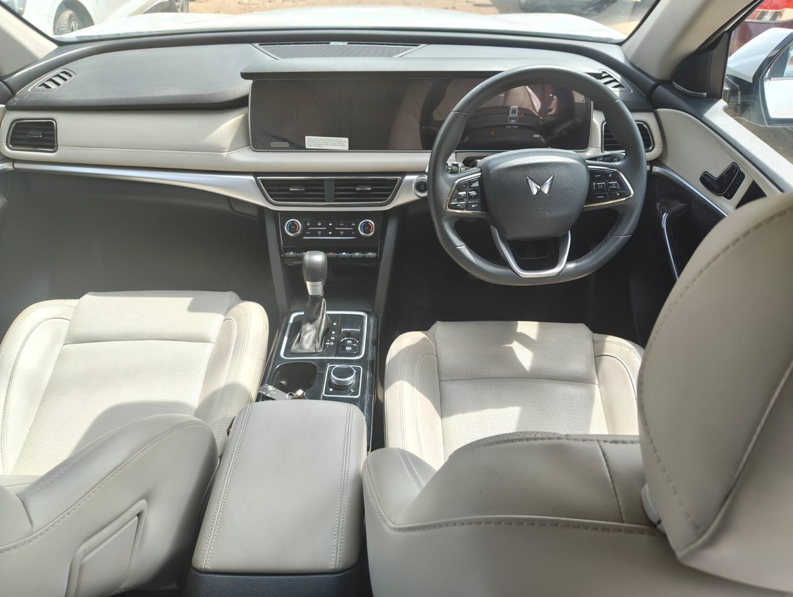 यूज़्ड 2024 महिंद्रा एक्सयूवी700, Palam Road, Gurgaon 9 यूज़्ड 2024 महिंद्रा एक्सयूवी700, Palam Road, Gurgaon 9