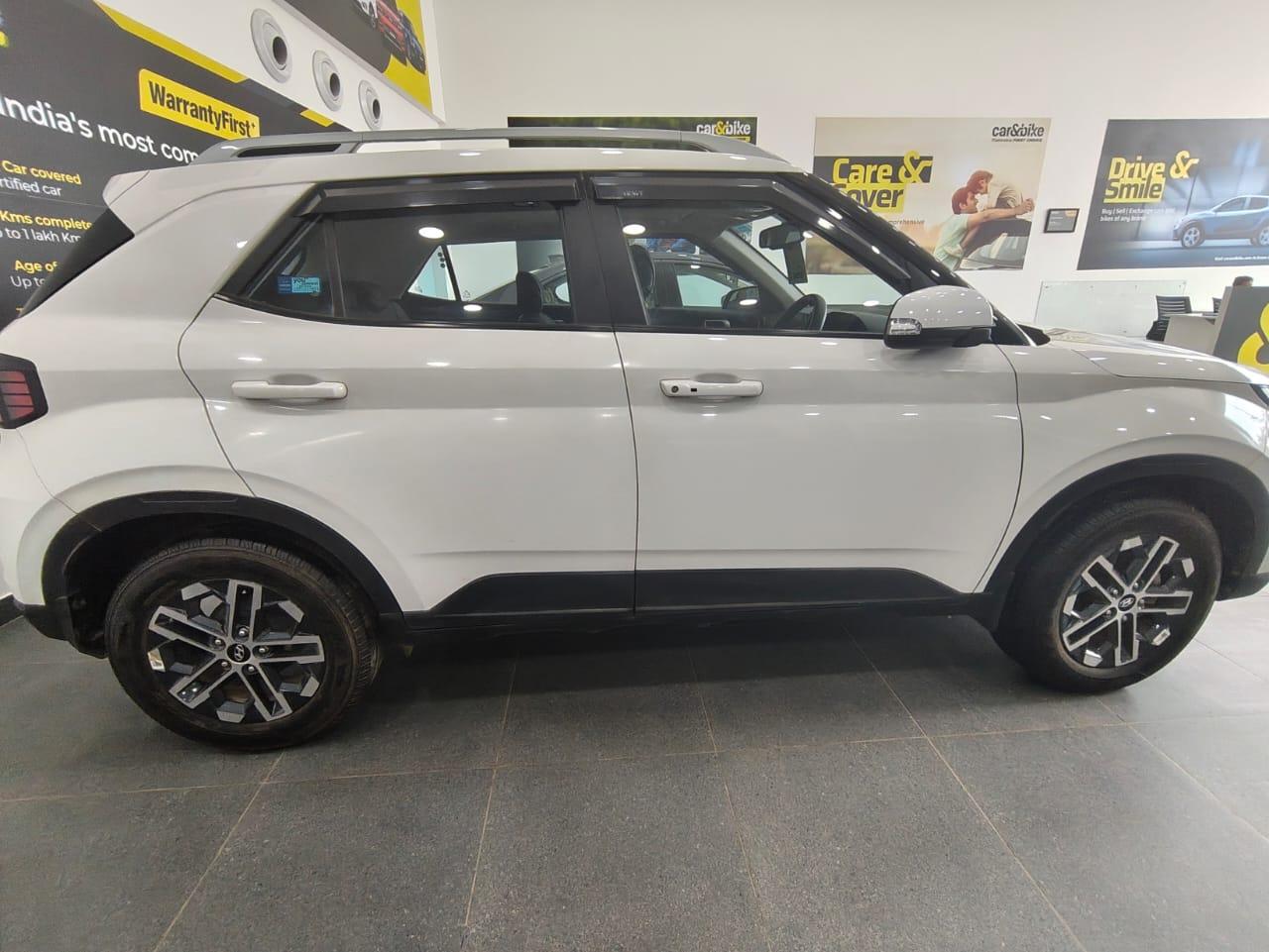 यूज़्ड 2024 ह्युंडई वेन्यू, Palam Road, Gurgaon 9 यूज़्ड 2024 ह्युंडई वेन्यू, Palam Road, Gurgaon 9