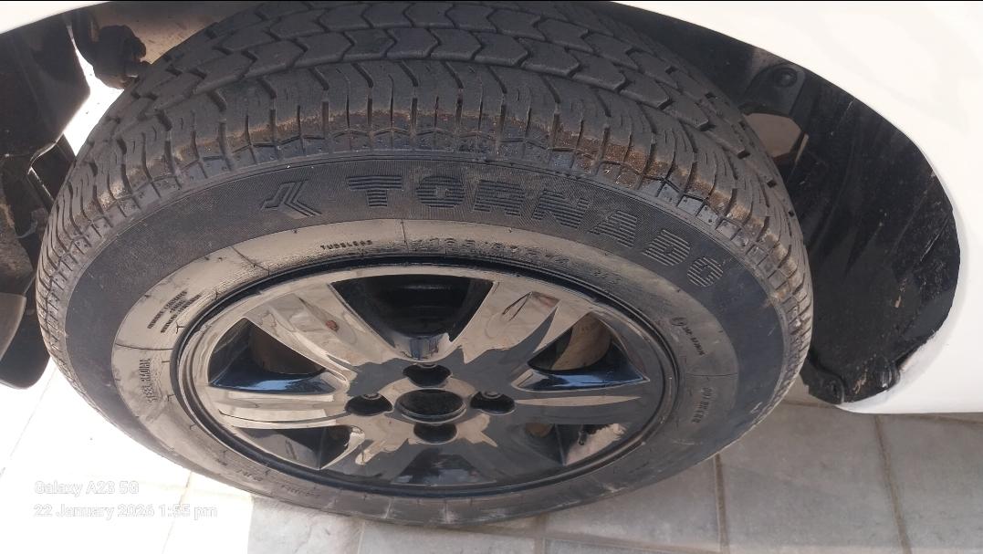 यूज़्ड 2015 मारुति सुजुकी स्विफ्ट, Theba, Jamnagar 5 यूज़्ड 2015 मारुति सुजुकी स्विफ्ट, Theba, Jamnagar 5