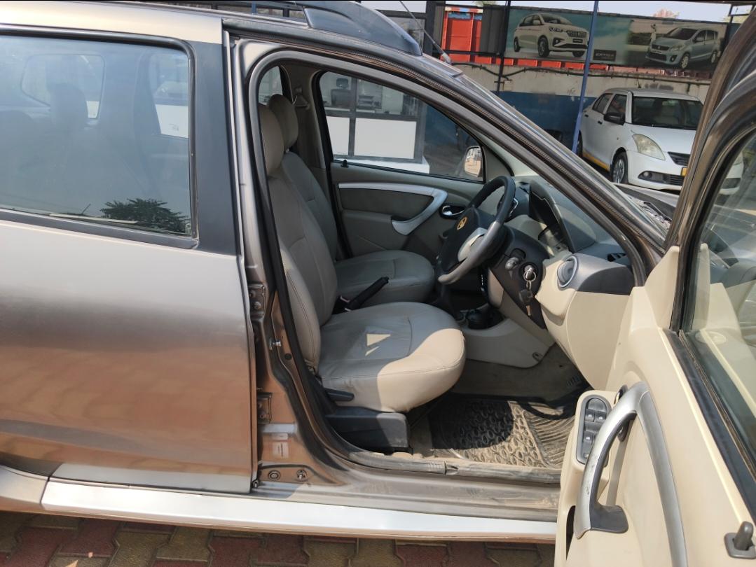 यूज़्ड 2014 निसान टेरानो, Theba, Jamnagar 15 यूज़्ड 2014 निसान टेरानो, Theba, Jamnagar 15