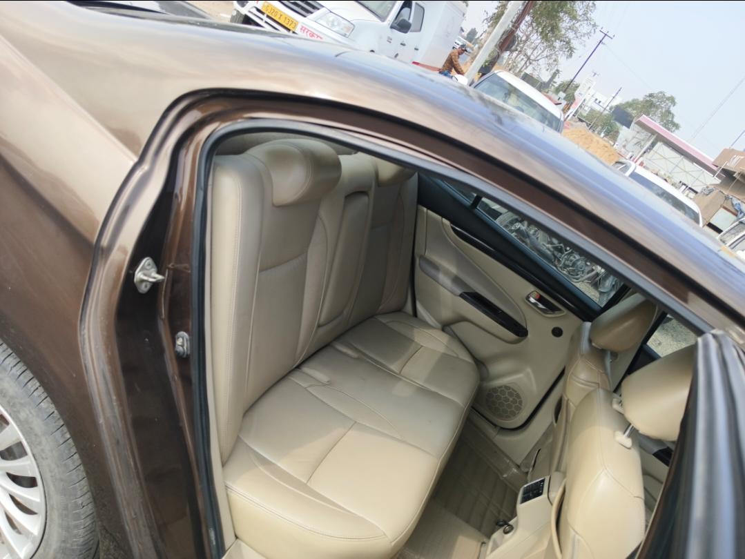 यूज़्ड 2015 मारुति सुजुकी सियाज़, Theba, Jamnagar 14 यूज़्ड 2015 मारुति सुजुकी सियाज़, Theba, Jamnagar 14