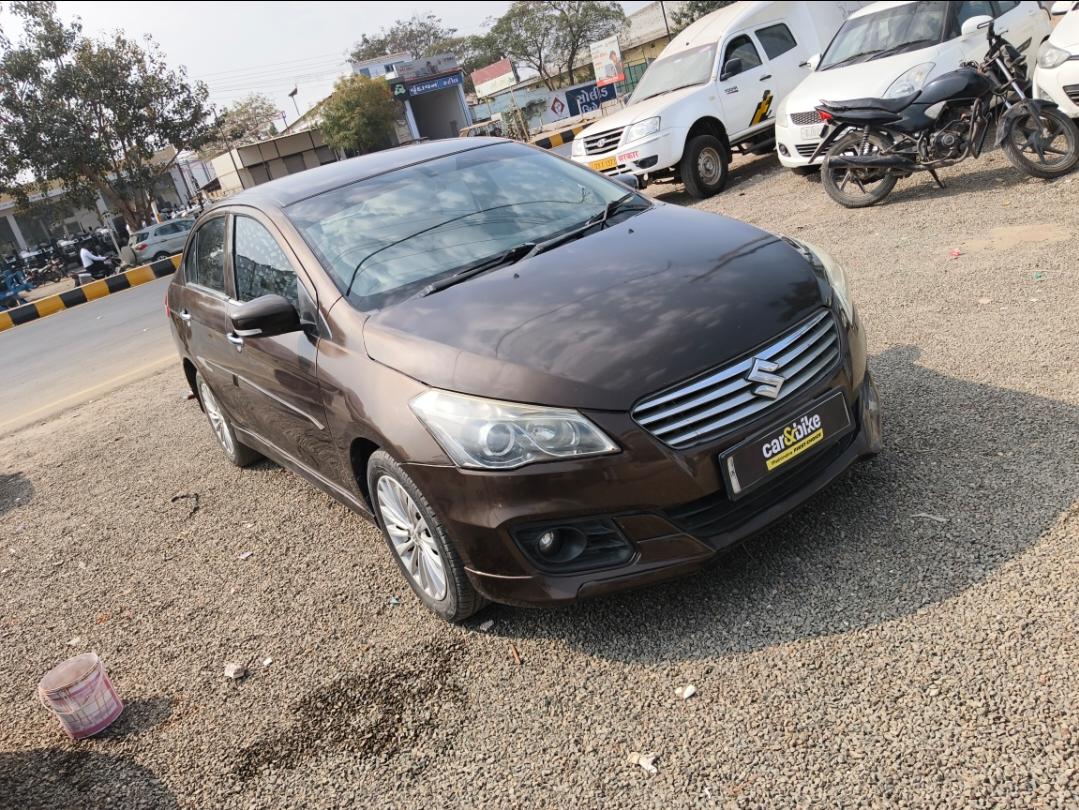 यूज़्ड 2015 मारुति सुजुकी सियाज़, Theba, Jamnagar 6 यूज़्ड 2015 मारुति सुजुकी सियाज़, Theba, Jamnagar 6