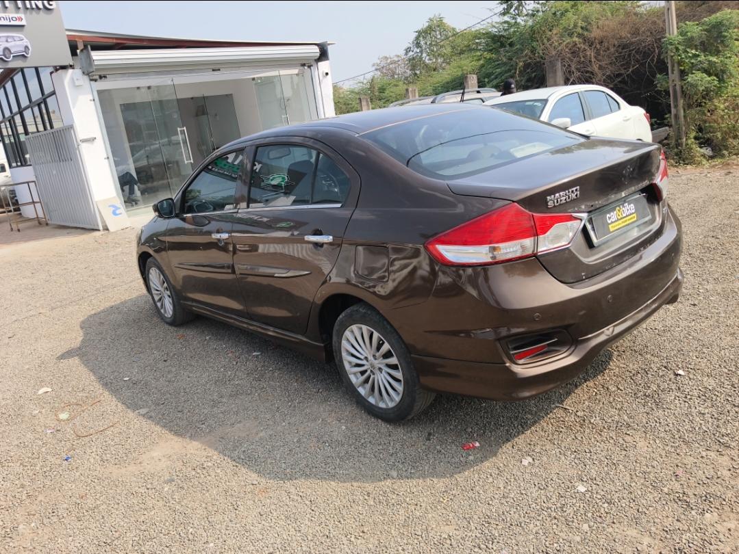 यूज़्ड 2015 मारुति सुजुकी सियाज़, Theba, Jamnagar 2 यूज़्ड 2015 मारुति सुजुकी सियाज़, Theba, Jamnagar 2