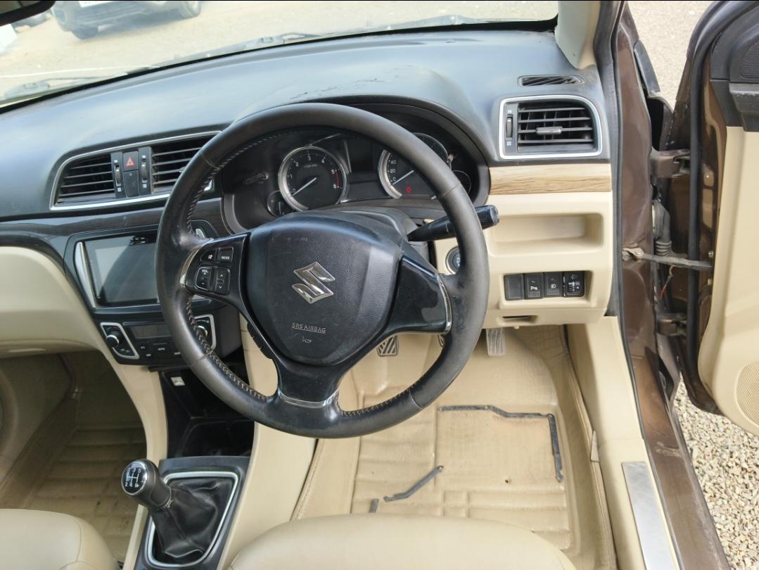 यूज़्ड 2015 मारुति सुजुकी सियाज़, Theba, Jamnagar 12 यूज़्ड 2015 मारुति सुजुकी सियाज़, Theba, Jamnagar 12