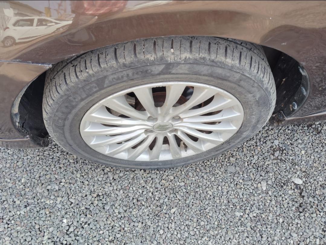 यूज़्ड 2015 मारुति सुजुकी सियाज़, Theba, Jamnagar 8 यूज़्ड 2015 मारुति सुजुकी सियाज़, Theba, Jamnagar 8