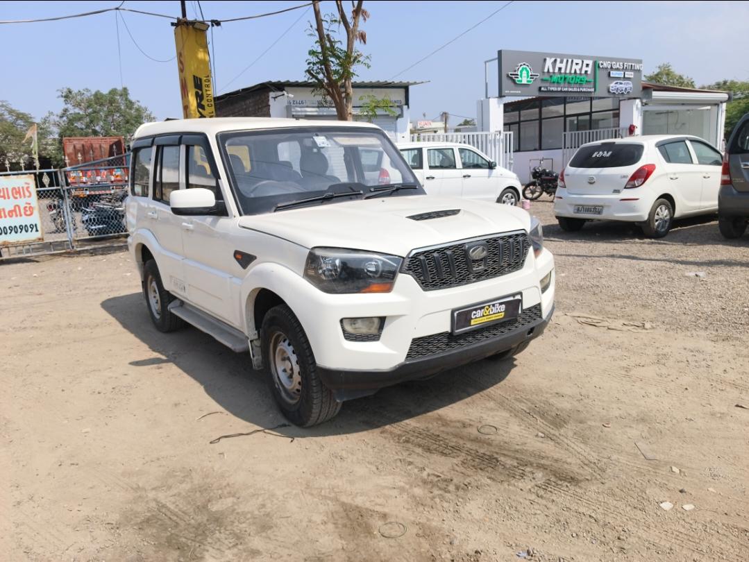 यूज़्ड 2015 महिंद्रा स्कॉर्पियो, Theba, Jamnagar 6 यूज़्ड 2015 महिंद्रा स्कॉर्पियो, Theba, Jamnagar 6