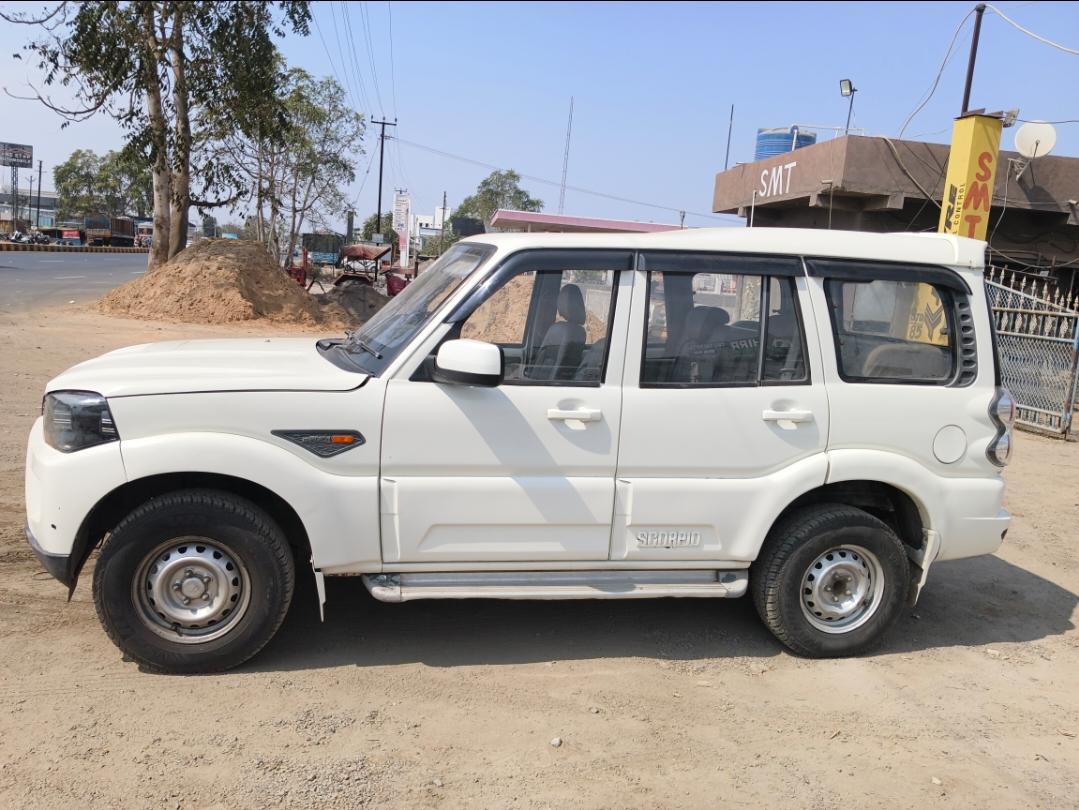 यूज़्ड 2015 महिंद्रा स्कॉर्पियो, Theba, Jamnagar 1 यूज़्ड 2015 महिंद्रा स्कॉर्पियो, Theba, Jamnagar 1