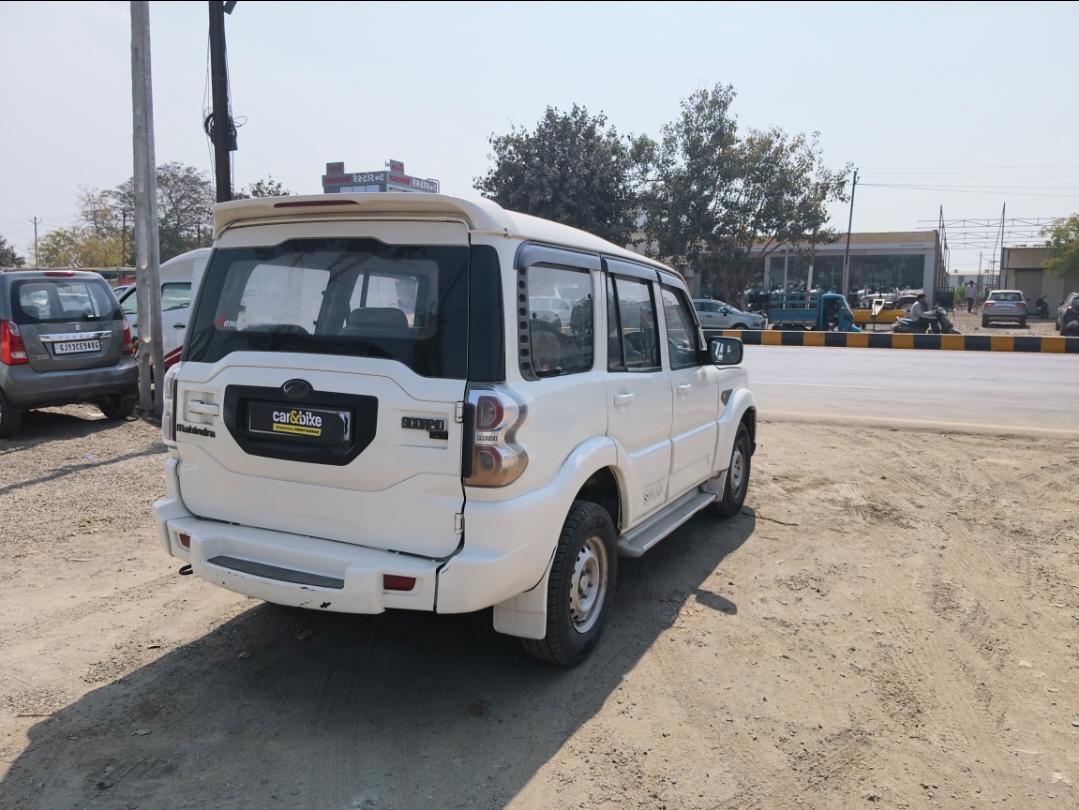 यूज़्ड 2015 महिंद्रा स्कॉर्पियो, Theba, Jamnagar 4 यूज़्ड 2015 महिंद्रा स्कॉर्पियो, Theba, Jamnagar 4