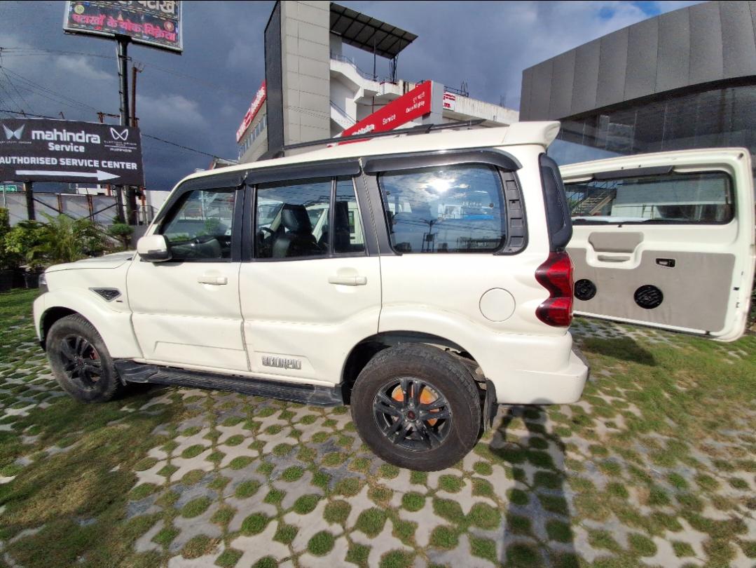 यूज़्ड 2020 महिंद्रा स्कॉर्पियो, Araghar, Dehradun 9 यूज़्ड 2020 महिंद्रा स्कॉर्पियो, Araghar, Dehradun 9
