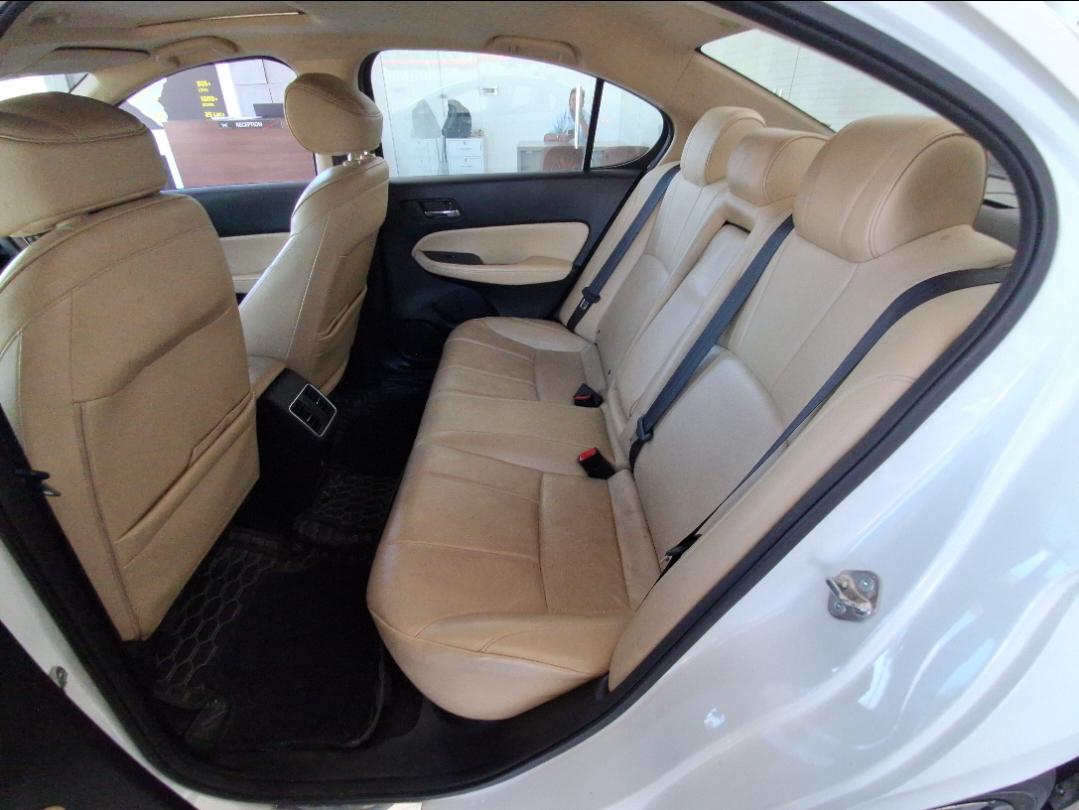 यूज़्ड 2023 होंडा सिटी, Araghar, Dehradun 16 यूज़्ड 2023 होंडा सिटी, Araghar, Dehradun 16