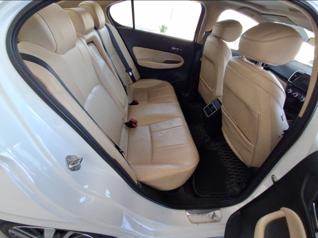 यूज़्ड 2023 होंडा सिटी, Araghar, Dehradun 14 यूज़्ड 2023 होंडा सिटी, Araghar, Dehradun 14