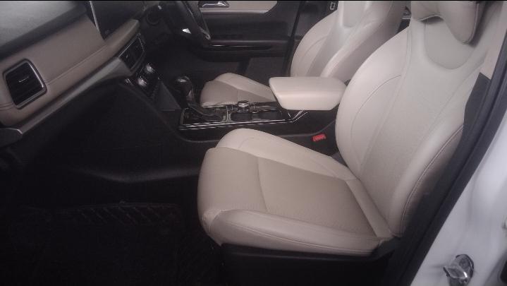 यूज़्ड 2022 महिंद्रा एक्सयूवी700, Araghar, Dehradun 15 यूज़्ड 2022 महिंद्रा एक्सयूवी700, Araghar, Dehradun 15