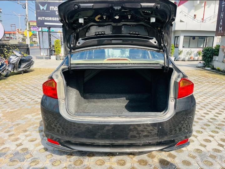 यूज़्ड 2016 होंडा सिटी, Araghar, Dehradun 10 यूज़्ड 2016 होंडा सिटी, Araghar, Dehradun 10