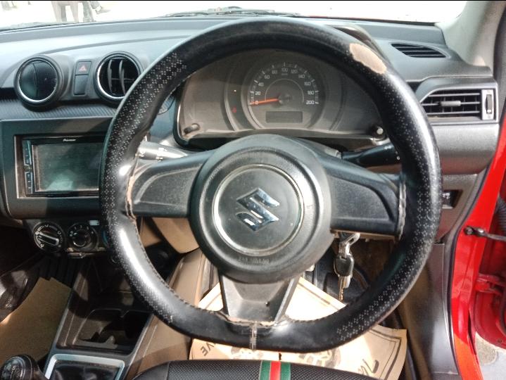 यूज़्ड 2019 मारुति सुजुकी स्विफ्ट, Araghar, Dehradun 12 यूज़्ड 2019 मारुति सुजुकी स्विफ्ट, Araghar, Dehradun 12