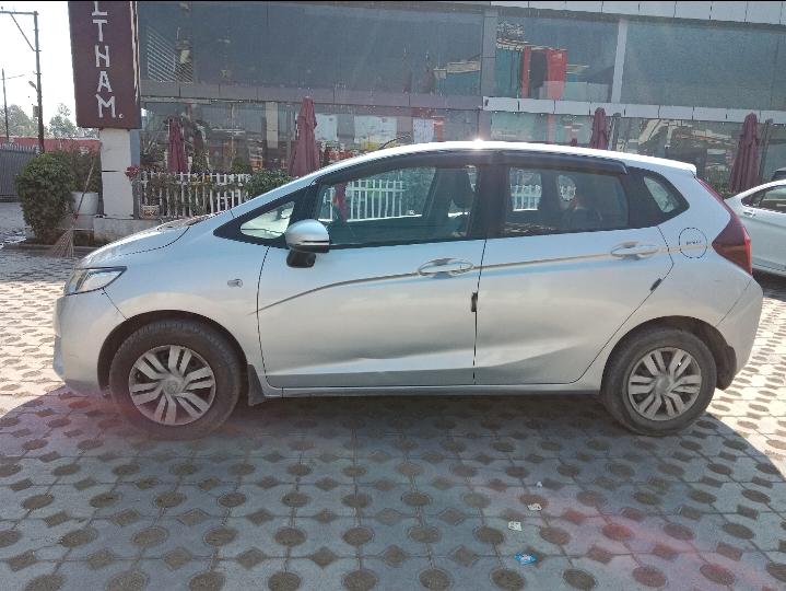 यूज़्ड 2016 होंडा जैज़, Araghar, Dehradun 1 यूज़्ड 2016 होंडा जैज़, Araghar, Dehradun 1