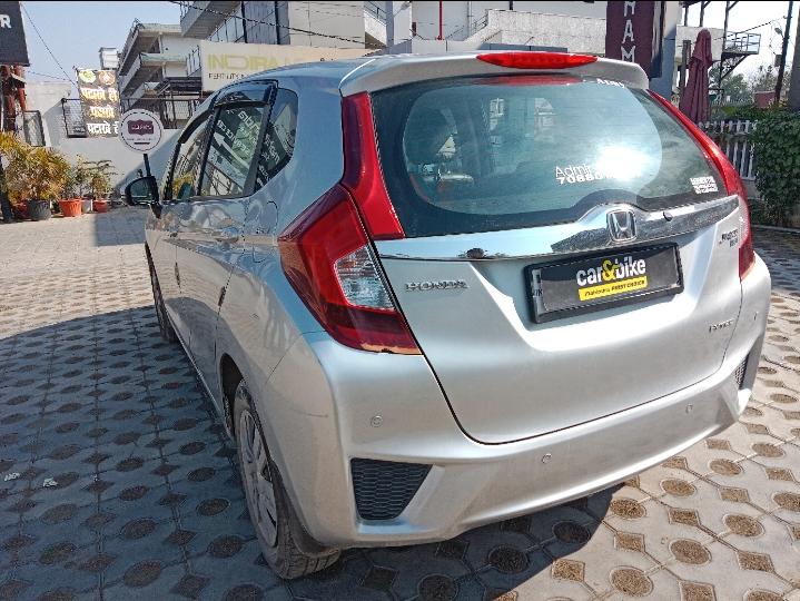 यूज़्ड 2016 होंडा जैज़, Araghar, Dehradun 2 यूज़्ड 2016 होंडा जैज़, Araghar, Dehradun 2