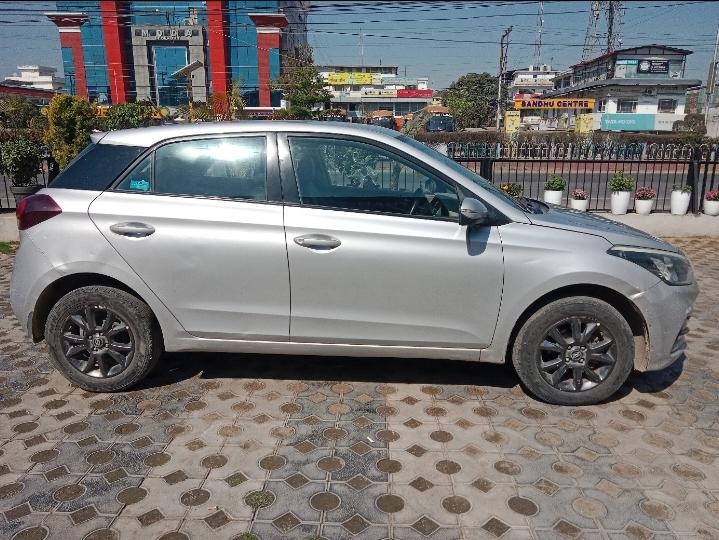 यूज़्ड 2018 ह्युंडई ईलाइट आई20, Araghar, Dehradun 5 यूज़्ड 2018 ह्युंडई ईलाइट आई20, Araghar, Dehradun 5