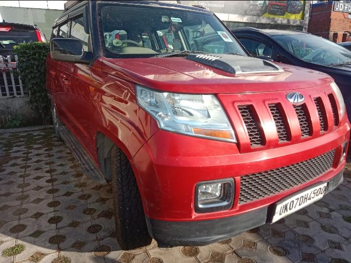 2018 महिंद्रा टीयूवी300 T8 100HP Dual Tone 2018 महिंद्रा टीयूवी300 T8 100HP Dual Tone