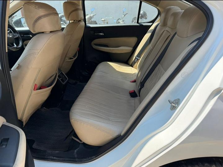 यूज़्ड 2021 होंडा सिटी, Araghar, Dehradun 16 यूज़्ड 2021 होंडा सिटी, Araghar, Dehradun 16