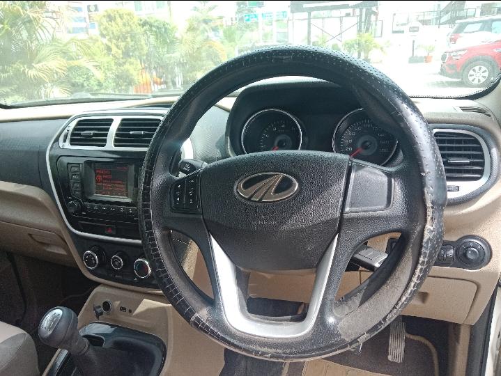 यूज़्ड 2019 महिंद्रा टीयूवी300, Araghar, Dehradun 11 यूज़्ड 2019 महिंद्रा टीयूवी300, Araghar, Dehradun 11