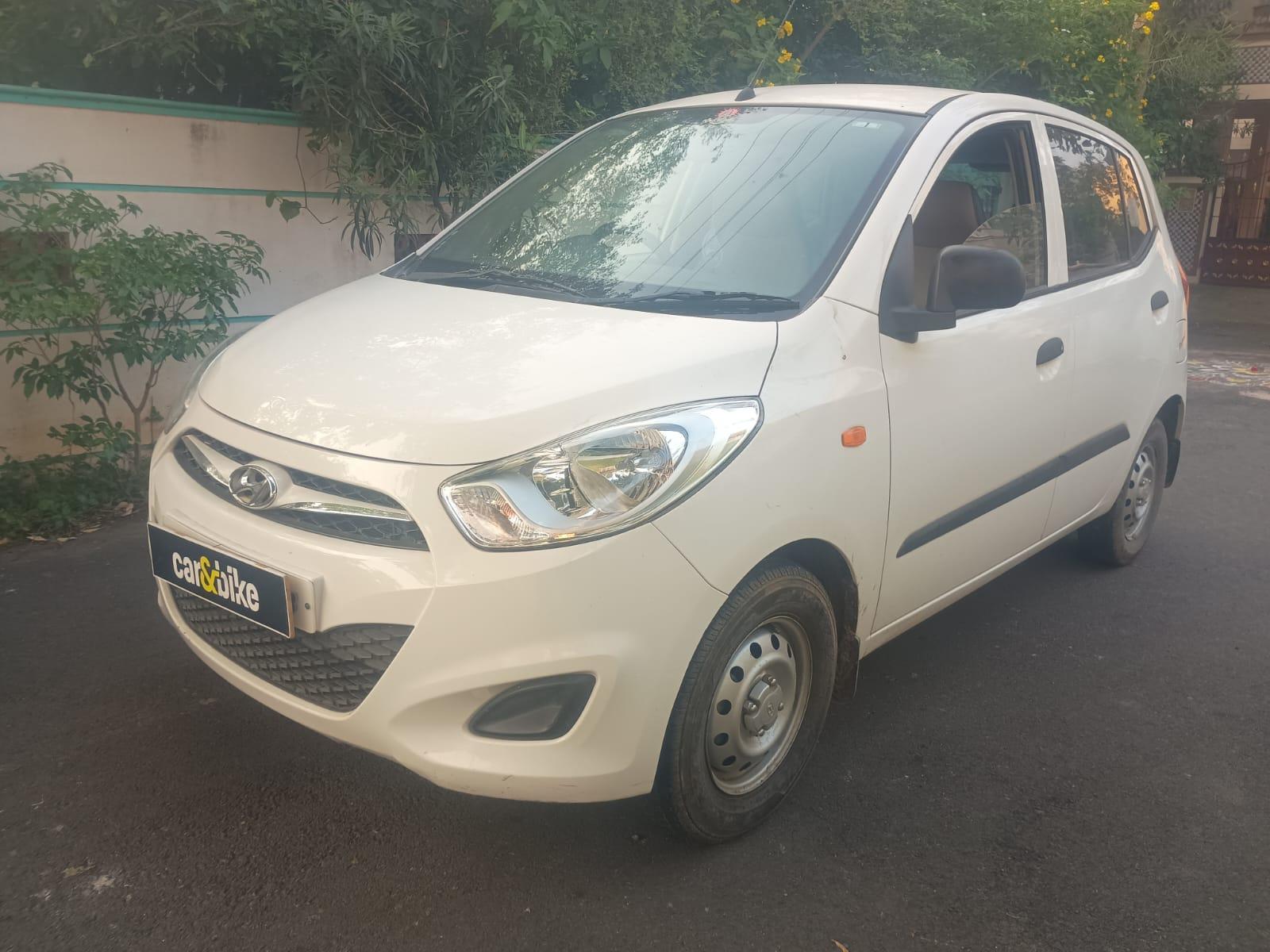 2015 ह्युंडई आई10 1.1 Magna Special Edition 2015 ह्युंडई आई10 1.1 Magna Special Edition