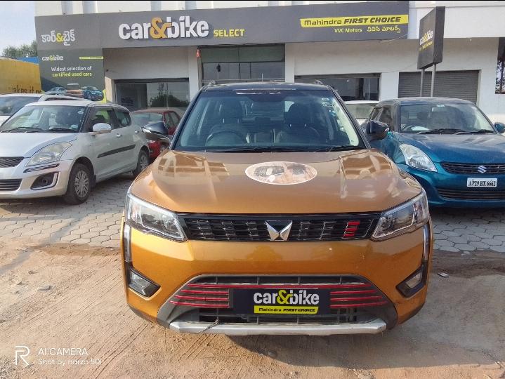 2022 महिंद्रा एक्सयूवी300 W8 (O) Dual Tone Petrol 2022 महिंद्रा एक्सयूवी300 W8 (O) Dual Tone Petrol