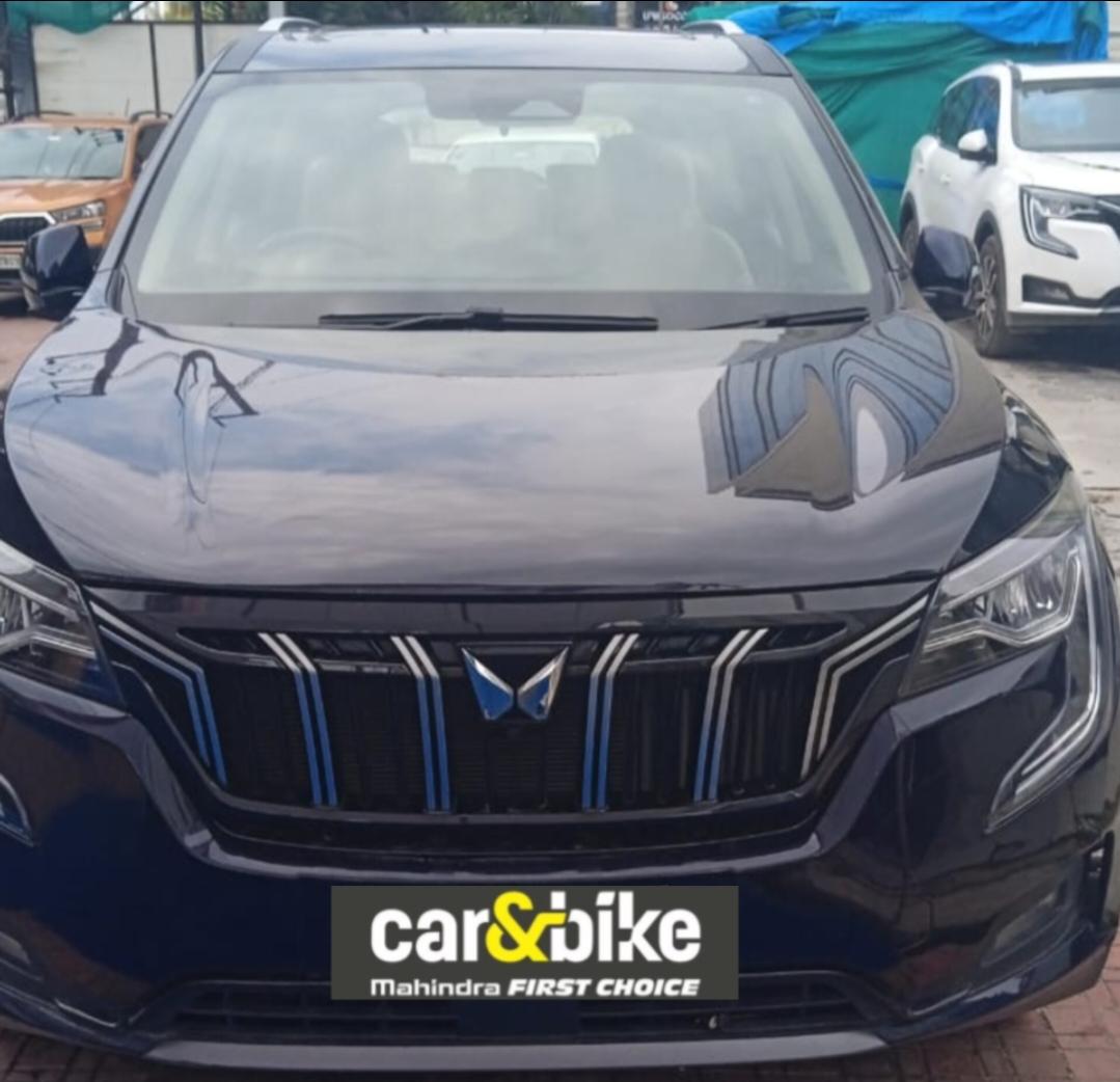 2023 महिंद्रा एक्सयूवी700 AX7 AT AWD Diesel 7 STR 2023 महिंद्रा एक्सयूवी700 AX7 AT AWD Diesel 7 STR