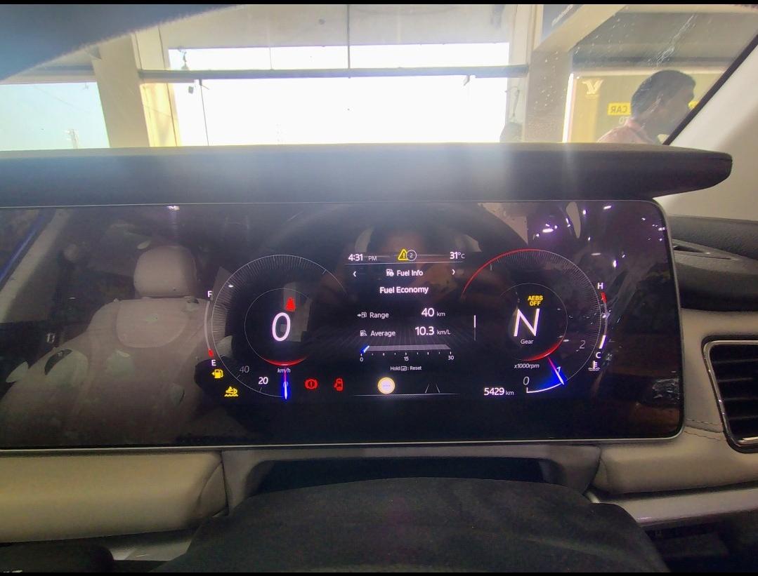 यूज़्ड 2025 महिंद्रा एक्सयूवी700, Cyberabad, Hyderabad 13 यूज़्ड 2025 महिंद्रा एक्सयूवी700, Cyberabad, Hyderabad 13