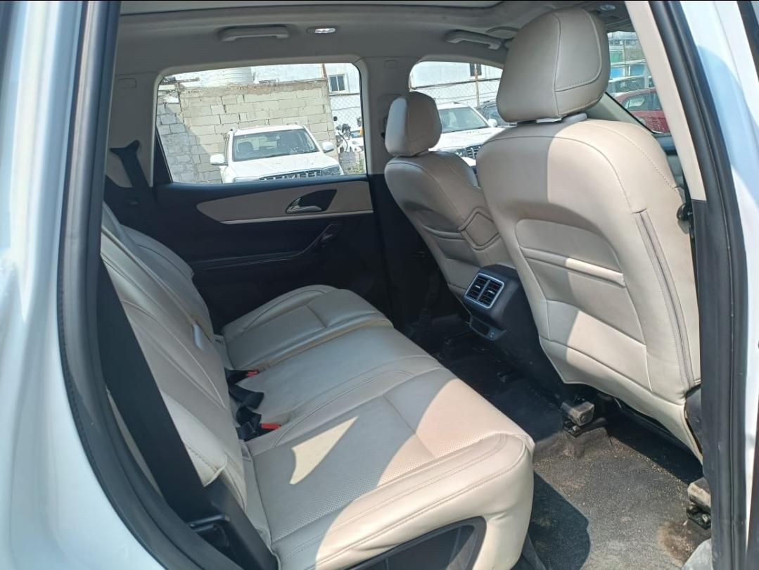 यूज़्ड 2023 महिंद्रा एक्सयूवी700, Cyberabad, Hyderabad 3 यूज़्ड 2023 महिंद्रा एक्सयूवी700, Cyberabad, Hyderabad 3