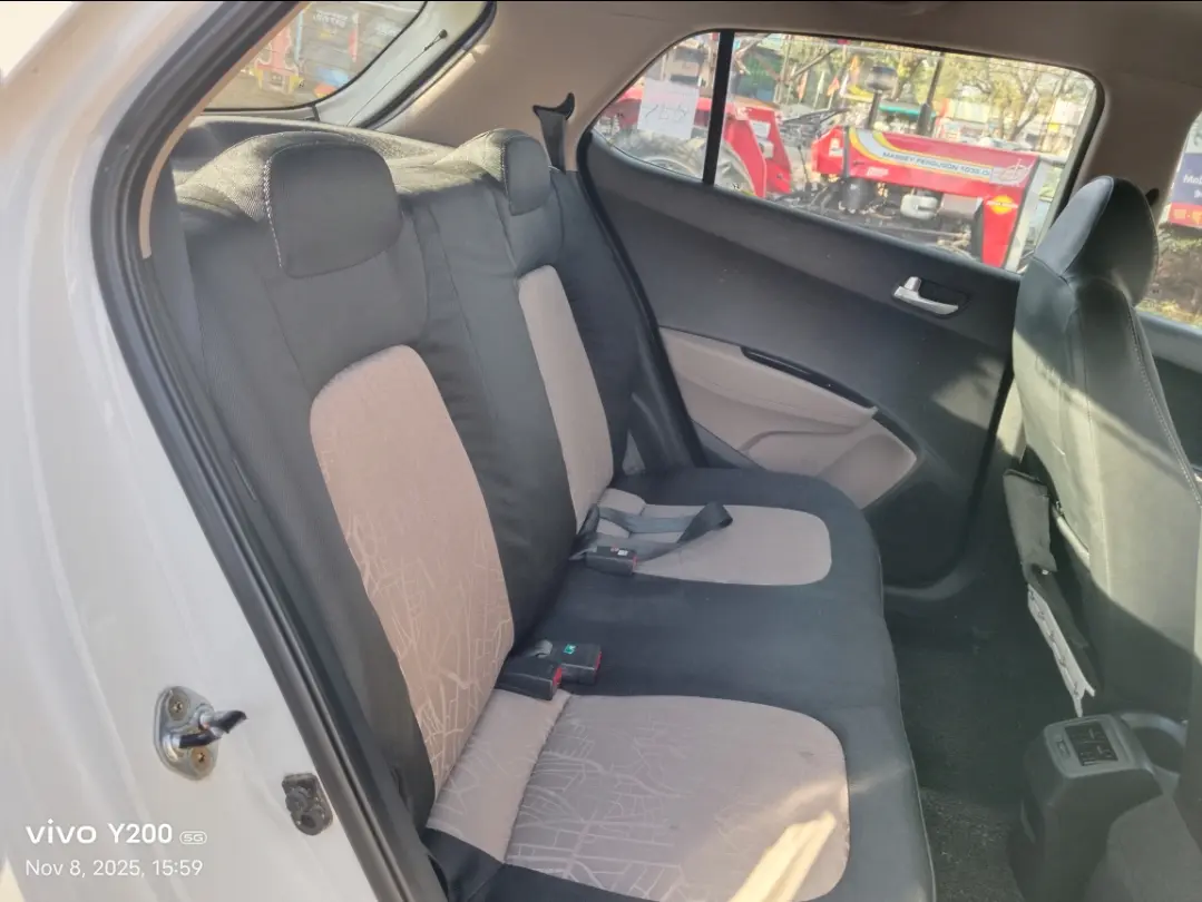 यूज़्ड 2017 ह्युंडई ग्रैंड आई10, Neemuch Jawahar Nagar, Neemuch 15 यूज़्ड 2017 ह्युंडई ग्रैंड आई10, Neemuch Jawahar Nagar, Neemuch 15