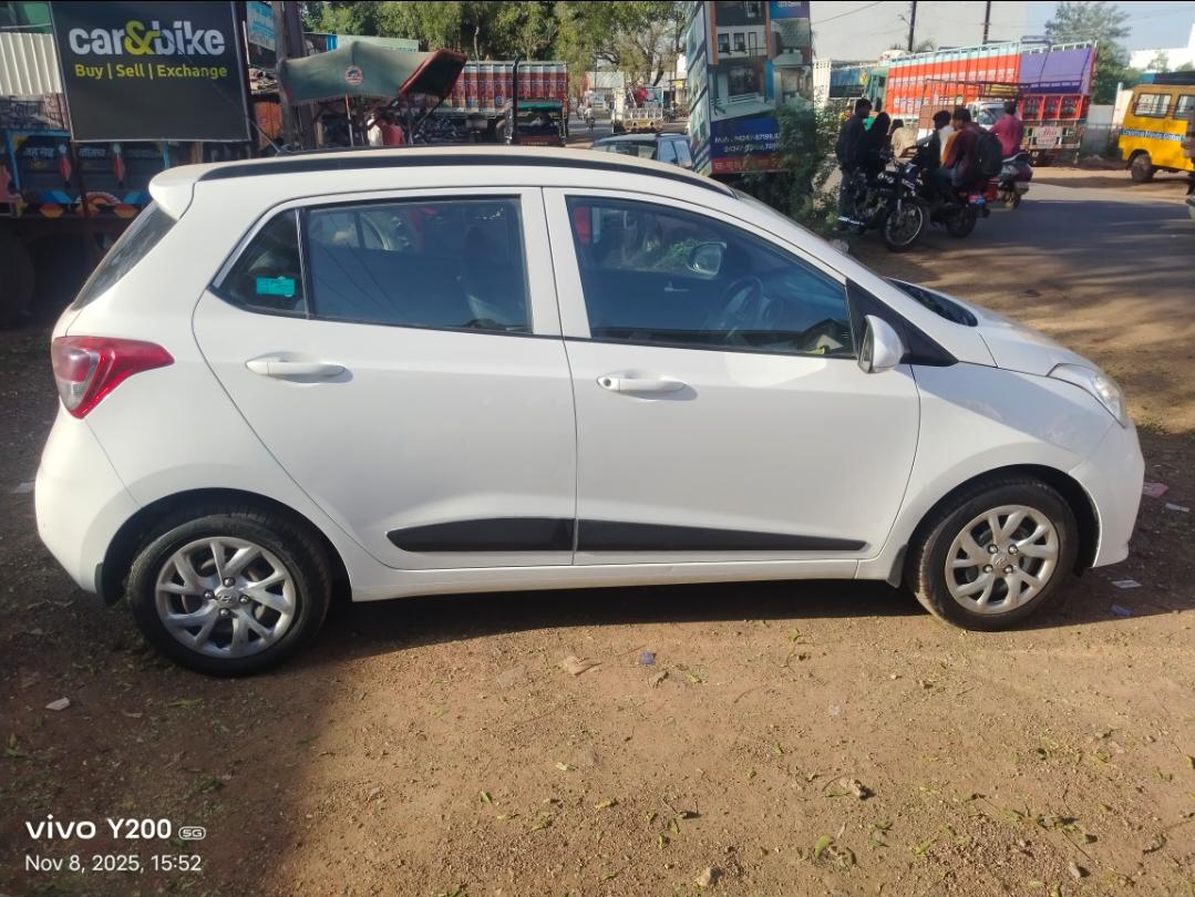 यूज़्ड 2017 ह्युंडई ग्रैंड आई10, Neemuch Jawahar Nagar, Neemuch 5 यूज़्ड 2017 ह्युंडई ग्रैंड आई10, Neemuch Jawahar Nagar, Neemuch 5