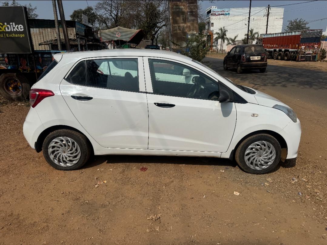 यूज़्ड 2017 ह्युंडई ग्रैंड आई10, Neemuch Jawahar Nagar, Neemuch 5 यूज़्ड 2017 ह्युंडई ग्रैंड आई10, Neemuch Jawahar Nagar, Neemuch 5