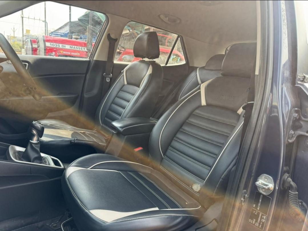 यूज़्ड 2019 ह्युंडई वेन्यू, Neemuch Jawahar Nagar, Neemuch 12 यूज़्ड 2019 ह्युंडई वेन्यू, Neemuch Jawahar Nagar, Neemuch 12