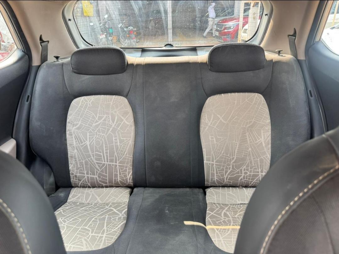 यूज़्ड 2015 ह्युंडई ग्रैंड आई10, Neemuch Jawahar Nagar, Neemuch 13 यूज़्ड 2015 ह्युंडई ग्रैंड आई10, Neemuch Jawahar Nagar, Neemuch 13