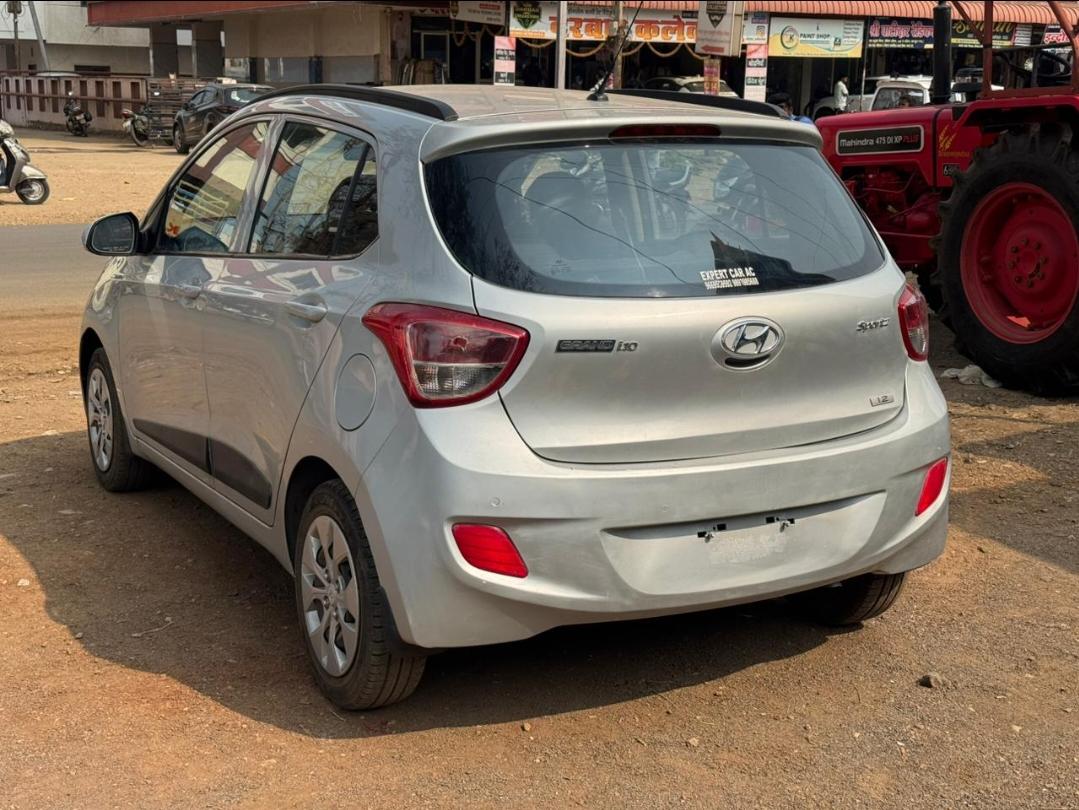 यूज़्ड 2015 ह्युंडई ग्रैंड आई10, Neemuch Jawahar Nagar, Neemuch 2 यूज़्ड 2015 ह्युंडई ग्रैंड आई10, Neemuch Jawahar Nagar, Neemuch 2