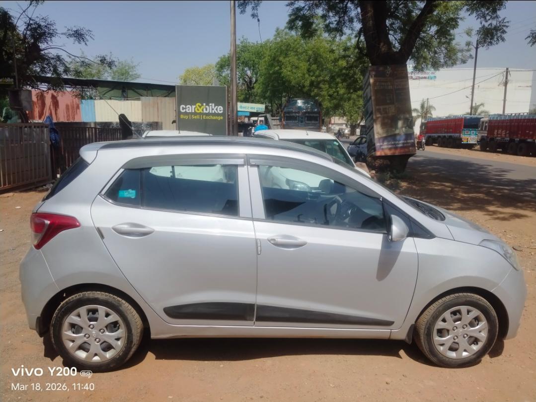 यूज़्ड 2015 ह्युंडई ग्रैंड आई10, Neemuch Jawahar Nagar, Neemuch 5 यूज़्ड 2015 ह्युंडई ग्रैंड आई10, Neemuch Jawahar Nagar, Neemuch 5