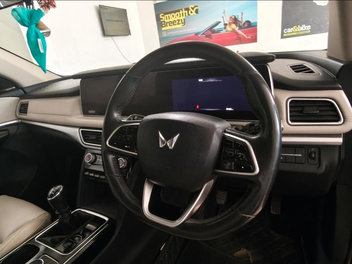 यूज़्ड 2022 महिंद्रा एक्सयूवी700, Bairia, Motihari 5 यूज़्ड 2022 महिंद्रा एक्सयूवी700, Bairia, Motihari 5