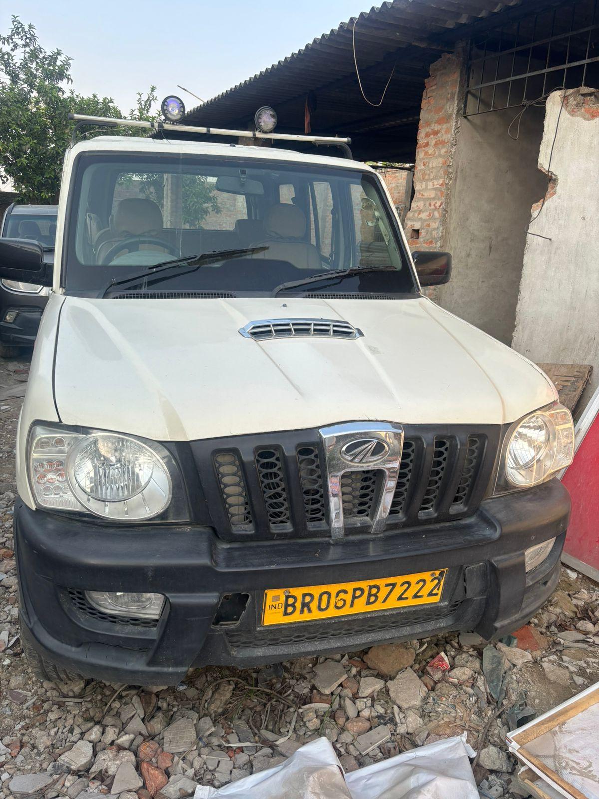 2013 महिंद्रा स्कॉर्पियो S4 Plus 4WD 1.99 Litre 2013 महिंद्रा स्कॉर्पियो S4 Plus 4WD 1.99 Litre