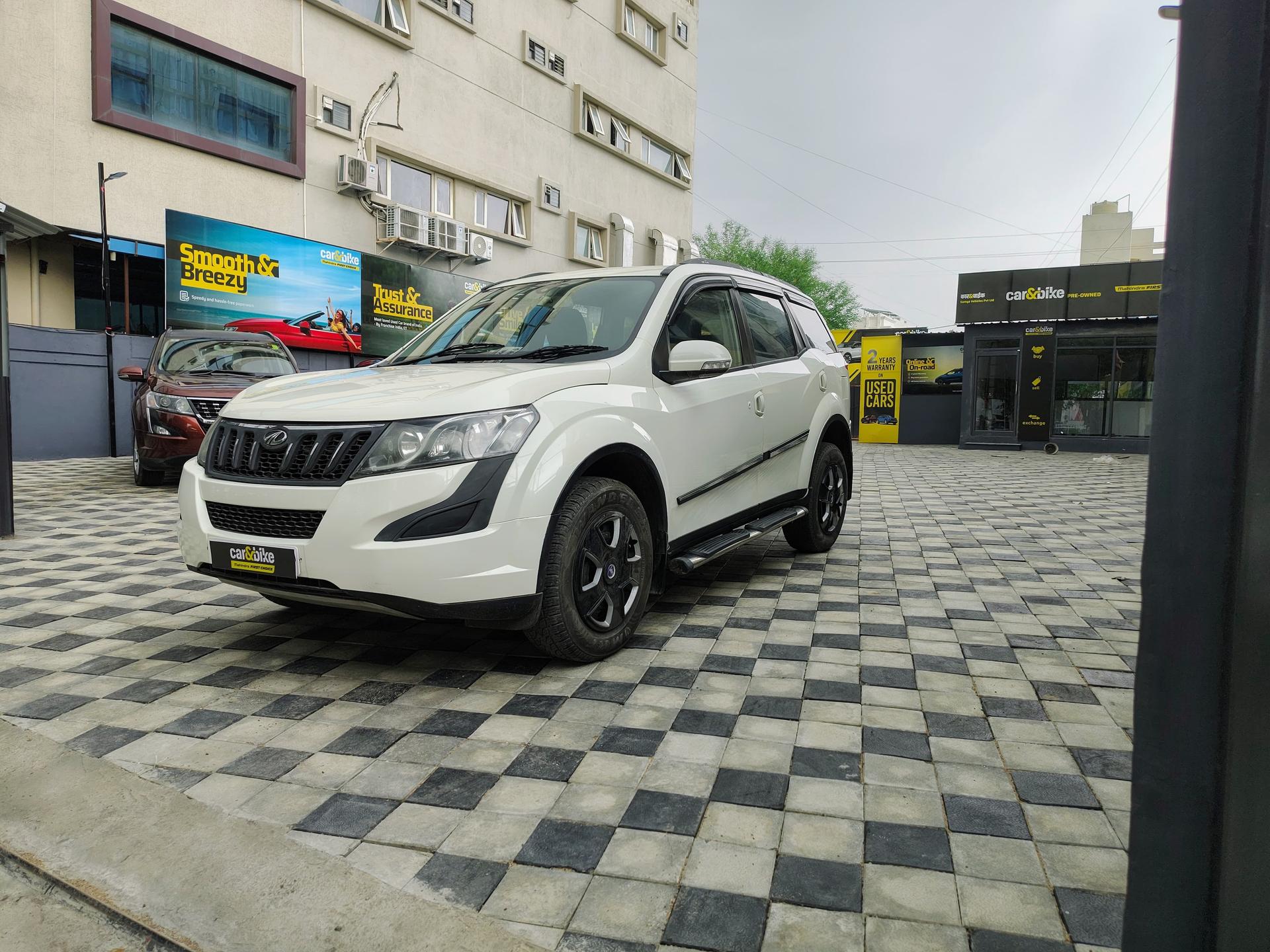 2016 महिंद्रा एक्सयूवी500 W6 FWD 2016 महिंद्रा एक्सयूवी500 W6 FWD