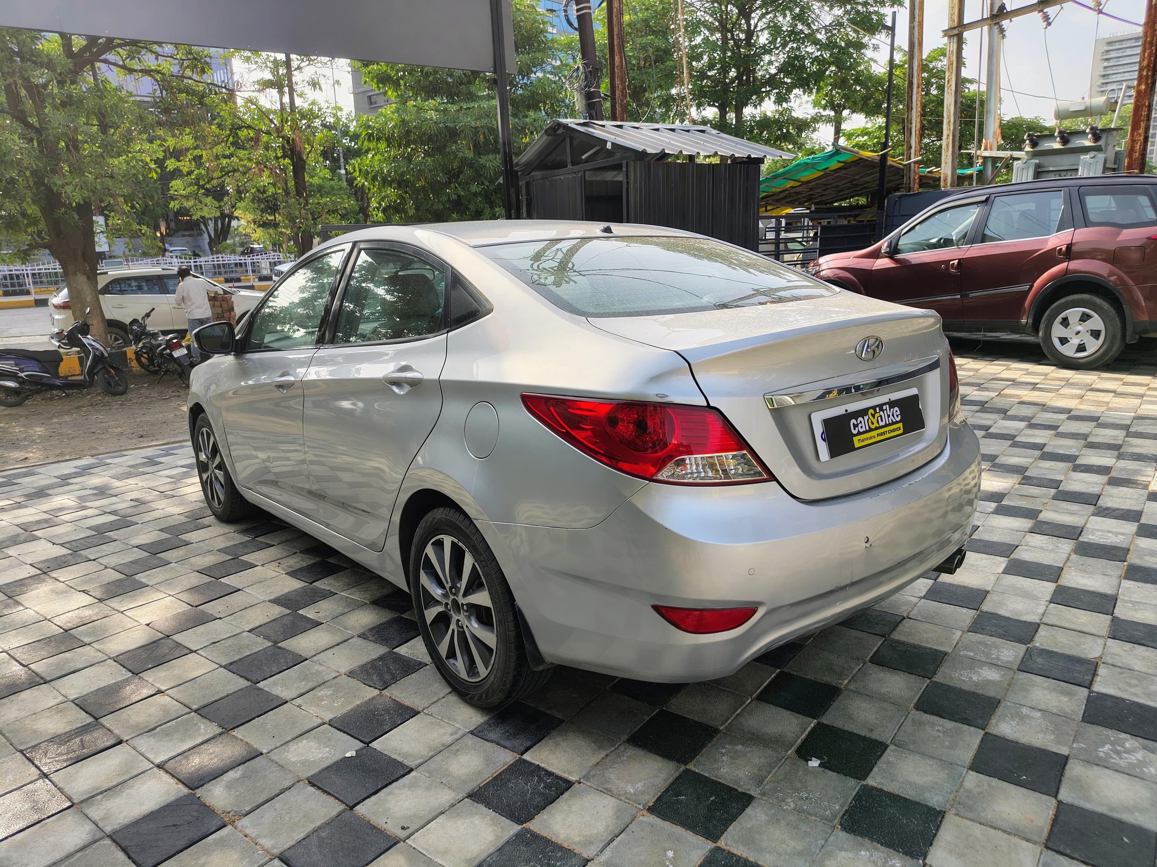 यूज़्ड 2014 ह्युंडई फ्लयूडिक वरना, Vijay Nagar, Indore 2 यूज़्ड 2014 ह्युंडई फ्लयूडिक वरना, Vijay Nagar, Indore 2