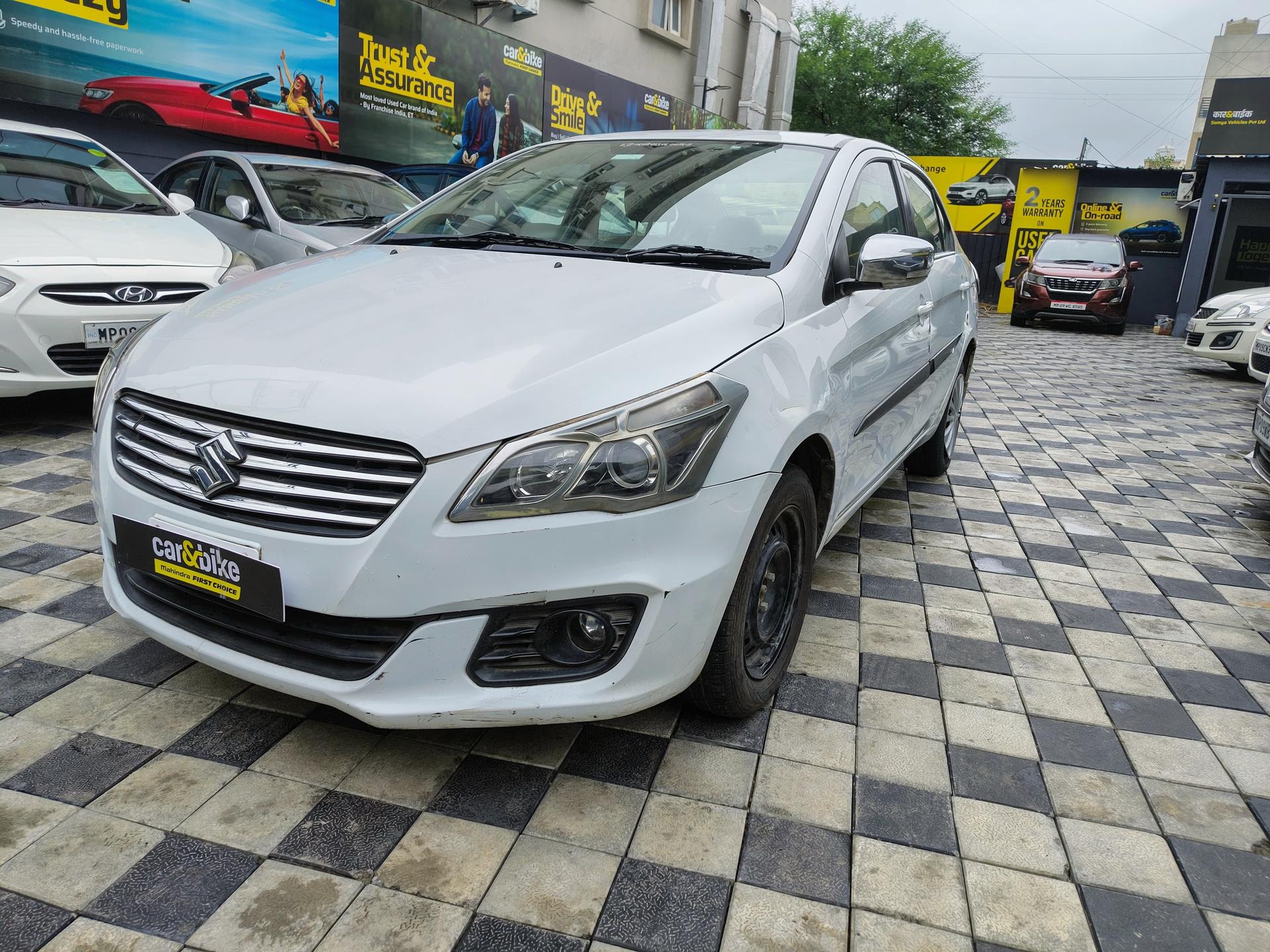 2018 मारुति सुजुकी सियाज़ Sigma Petrol BS IV 2018 मारुति सुजुकी सियाज़ Sigma Petrol BS IV