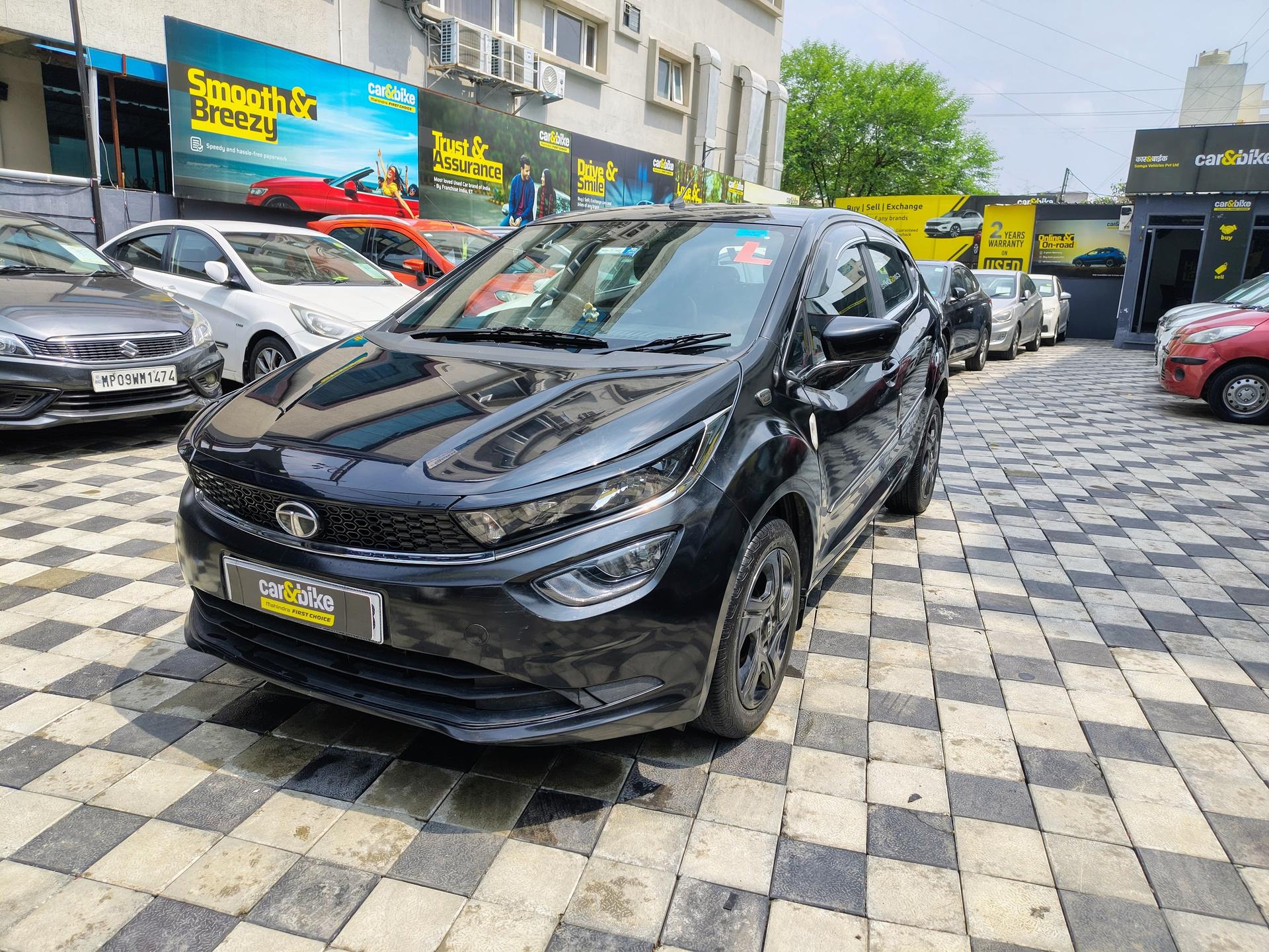 2022 टाटा अलट्रोज़ XT TC Dark Petrol 2022 टाटा अलट्रोज़ XT TC Dark Petrol