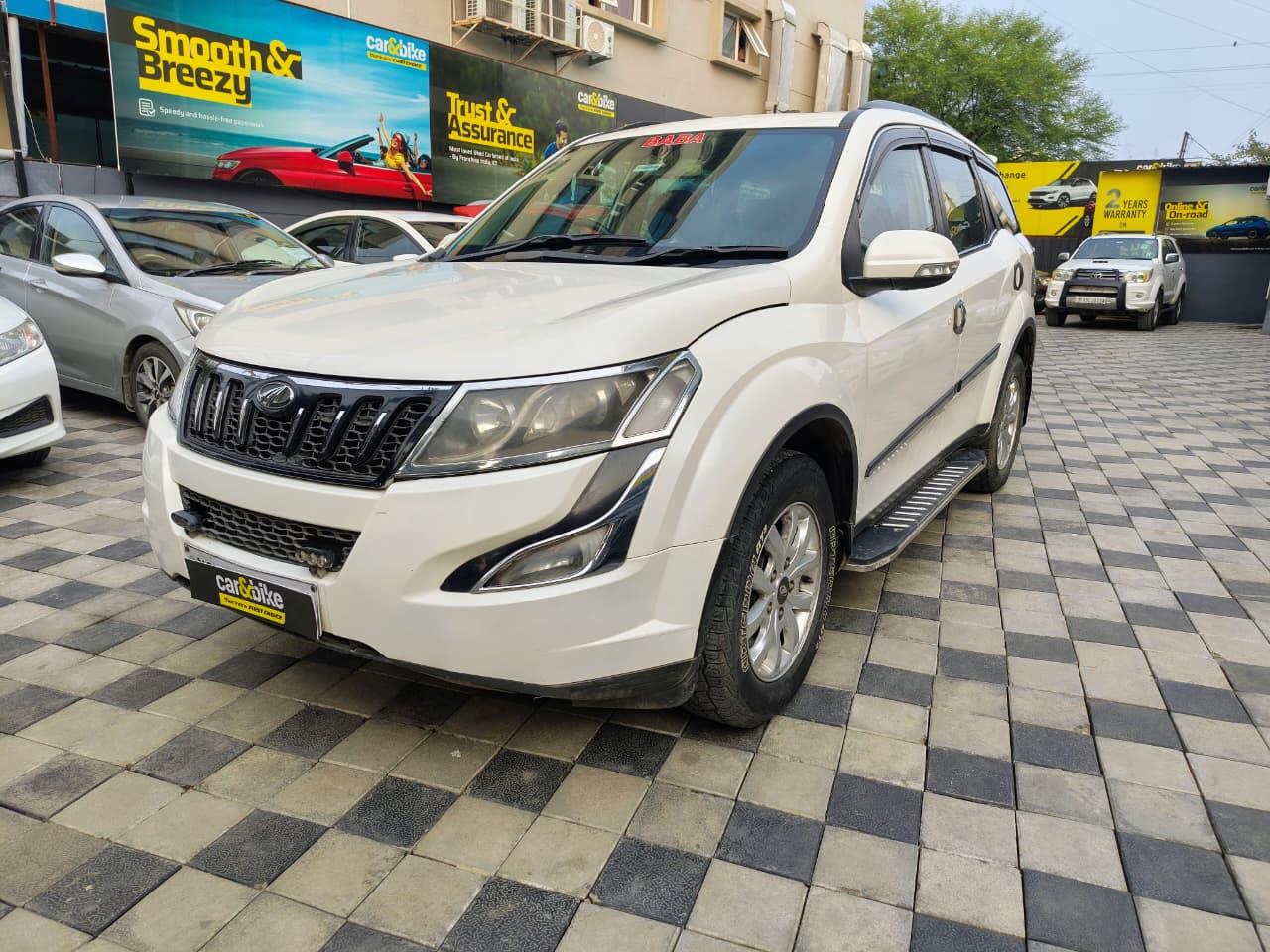 2015 महिंद्रा एक्सयूवी500 W10 FWD 2015 महिंद्रा एक्सयूवी500 W10 FWD