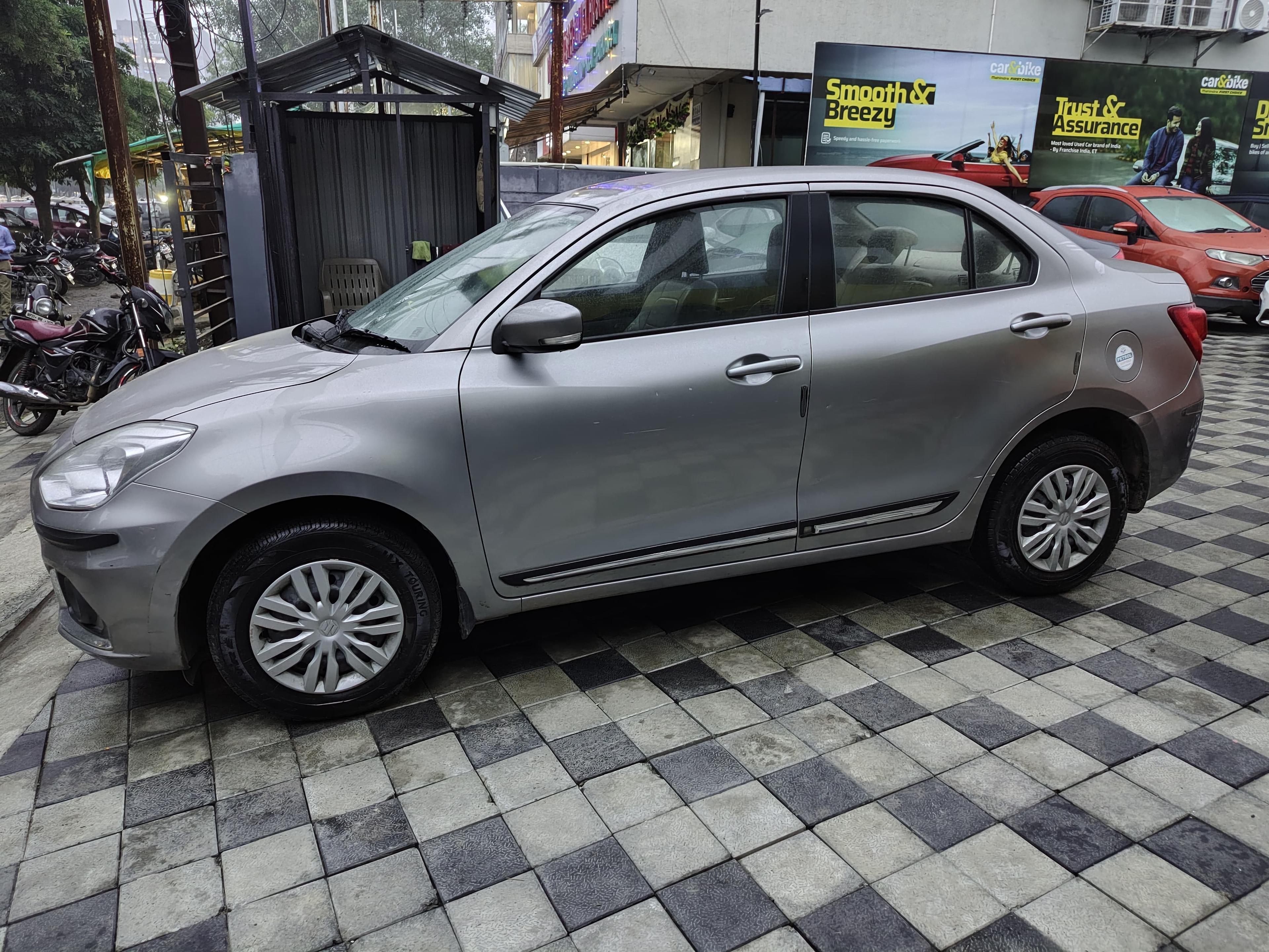 यूज़्ड 2023 मारुति सुजुकी डिजायर, Vijay Nagar, Indore 1 यूज़्ड 2023 मारुति सुजुकी डिजायर, Vijay Nagar, Indore 1